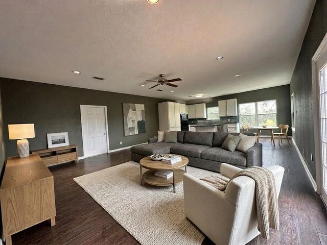 15401 Lariat TRL, Austin, TX 78734