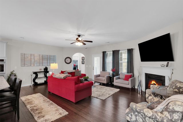 379 Kentmere Lane, Lake Wylie, SC 29710