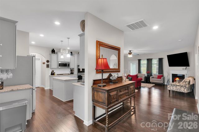 379 Kentmere Lane, Lake Wylie, SC 29710