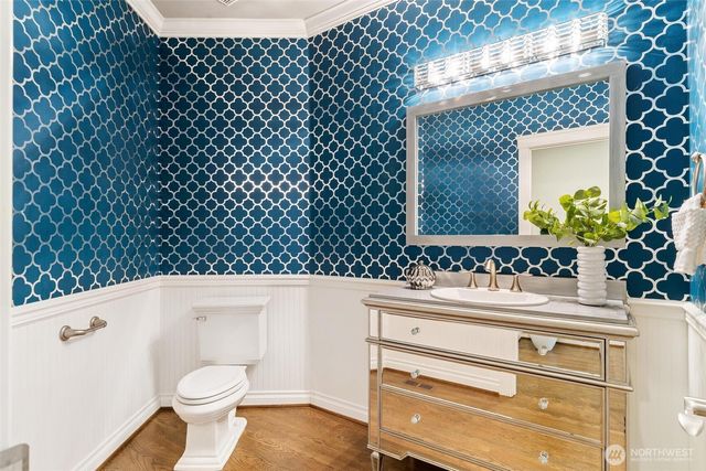 16454 108th Avenue NE, Bothell, WA 98011