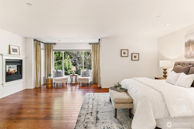 16454 108th Avenue NE, Bothell, WA 98011