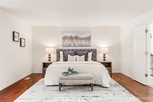 16454 108th Avenue NE, Bothell, WA 98011