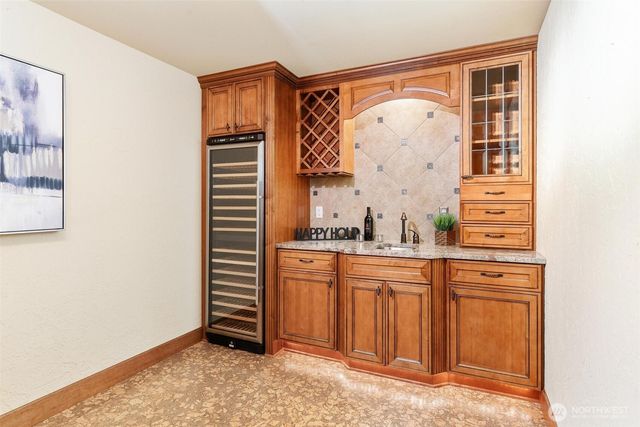 16454 108th Avenue NE, Bothell, WA 98011