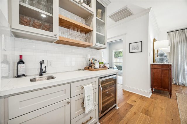 810 Silvergate Drive, Houston, TX 77079