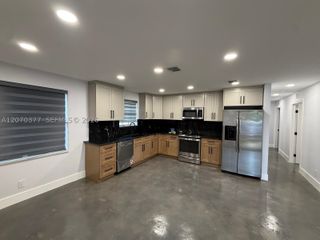 17 SW 6th Ave 17, Dania Beach, FL 33004