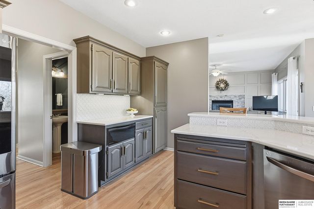 18320 Ontario Street, Omaha, NE 68130