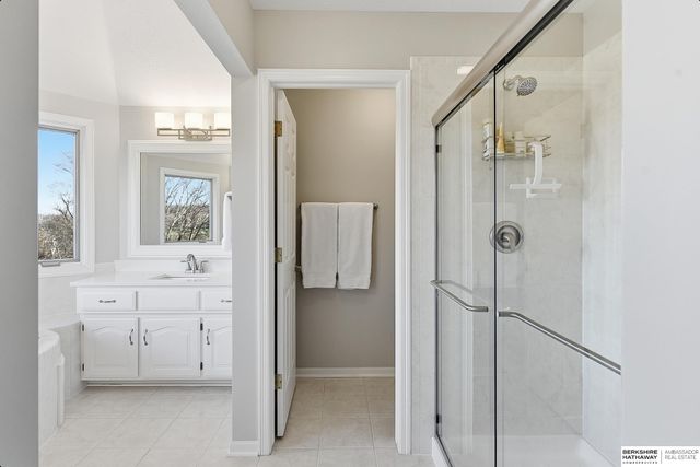 18320 Ontario Street, Omaha, NE 68130