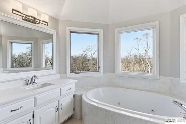 18320 Ontario Street, Omaha, NE 68130