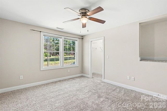 1006 10th Avenue NE, Hickory, NC 28601