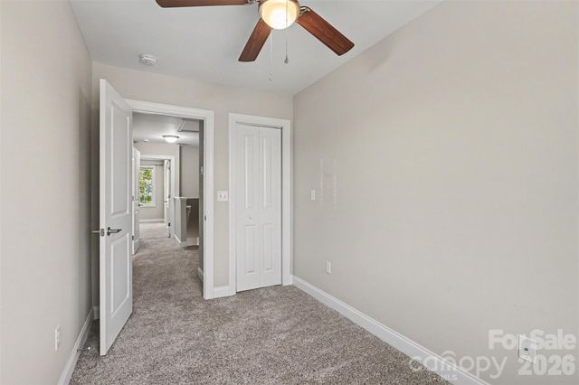 1006 10th Avenue NE, Hickory, NC 28601