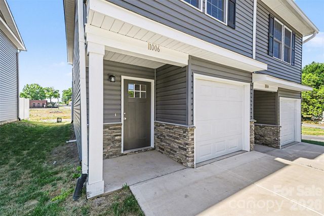 1006 10th Avenue NE, Hickory, NC 28601