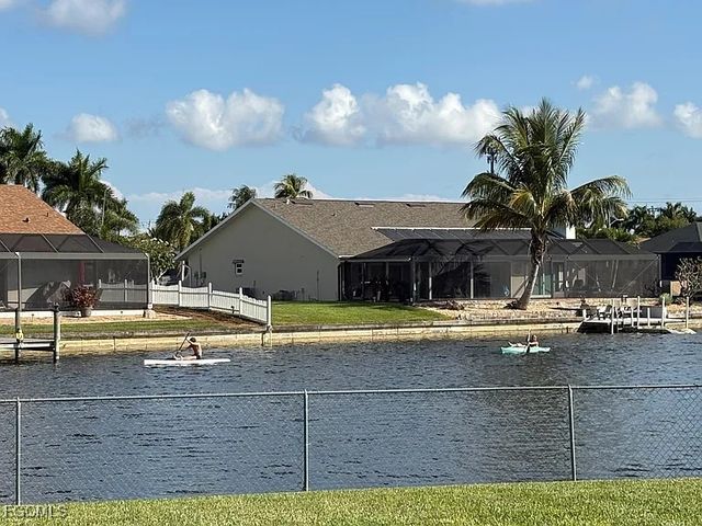 2321 SE 5th CT, Cape Coral, FL 33990
