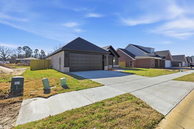 4805 Coronell Way, Bryant, AR 72002