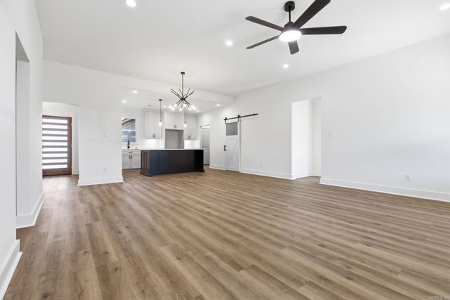 4805 Coronell Way, Bryant, AR 72002