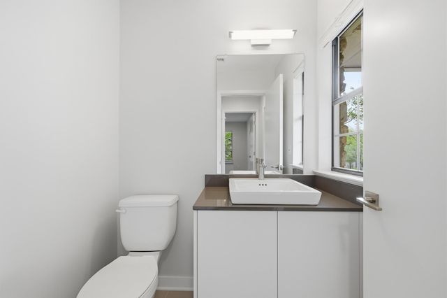 320 Ridgecrest RD, Georgetown, TX 78628