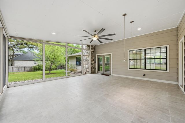 320 Ridgecrest RD, Georgetown, TX 78628