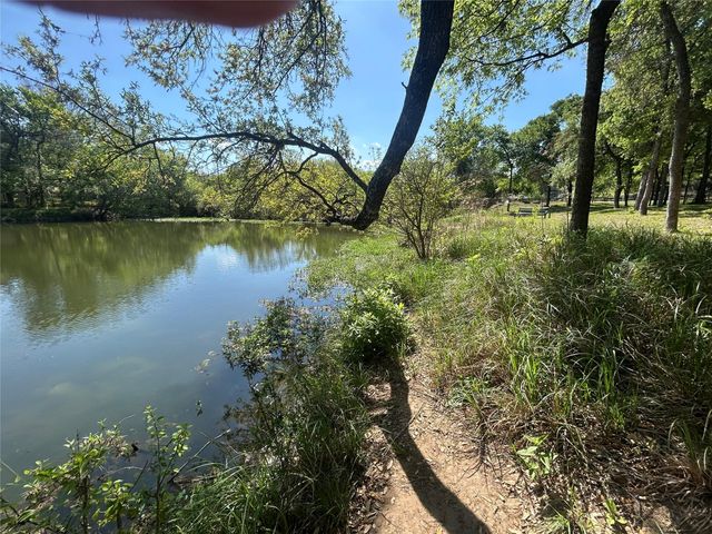 320 Ridgecrest RD, Georgetown, TX 78628