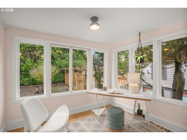 1800 Se 42ND Ave, Portland, OR 97215