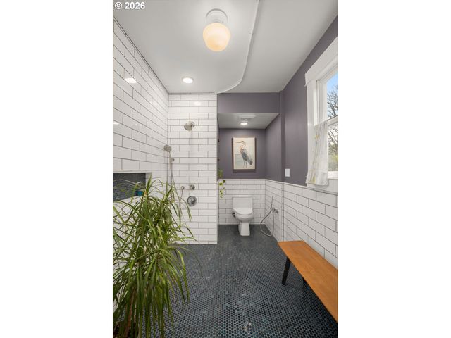 1800 Se 42ND Ave, Portland, OR 97215