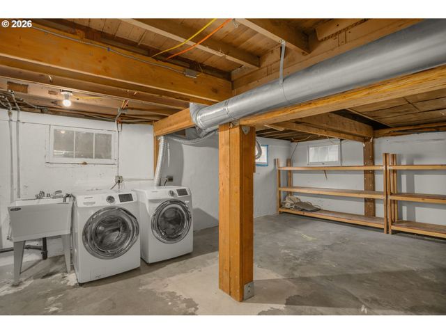 1800 Se 42ND Ave, Portland, OR 97215