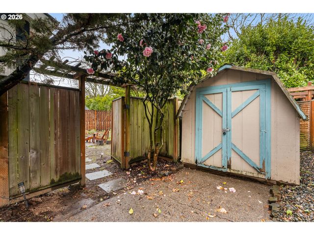 1800 Se 42ND Ave, Portland, OR 97215