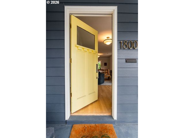 1800 Se 42ND Ave, Portland, OR 97215