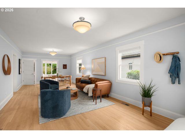 1800 Se 42ND Ave, Portland, OR 97215