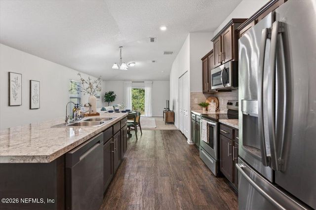 7940 MEADOW WALK Lane, Jacksonville, FL 32256