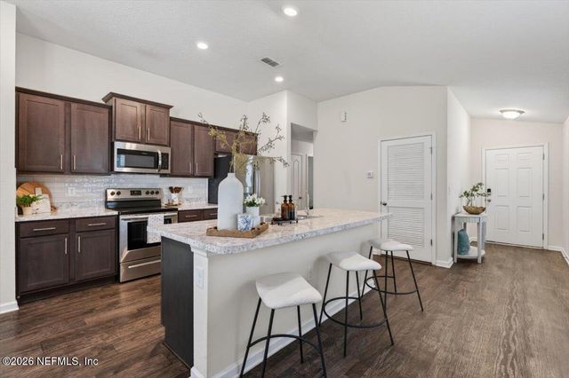 7940 MEADOW WALK Lane, Jacksonville, FL 32256