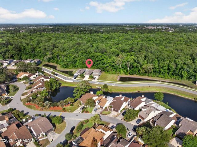 7940 MEADOW WALK Lane, Jacksonville, FL 32256