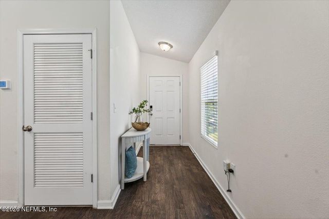 7940 MEADOW WALK Lane, Jacksonville, FL 32256