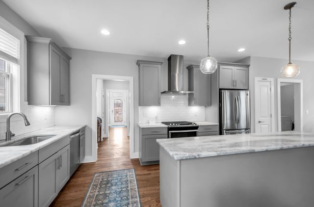 64 Twin St, Nashville, TN 37209