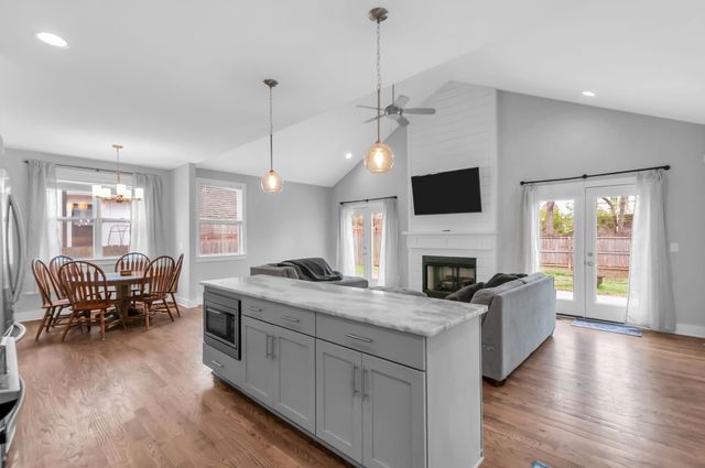 64 Twin St, Nashville, TN 37209