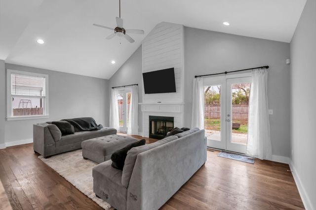 64 Twin St, Nashville, TN 37209