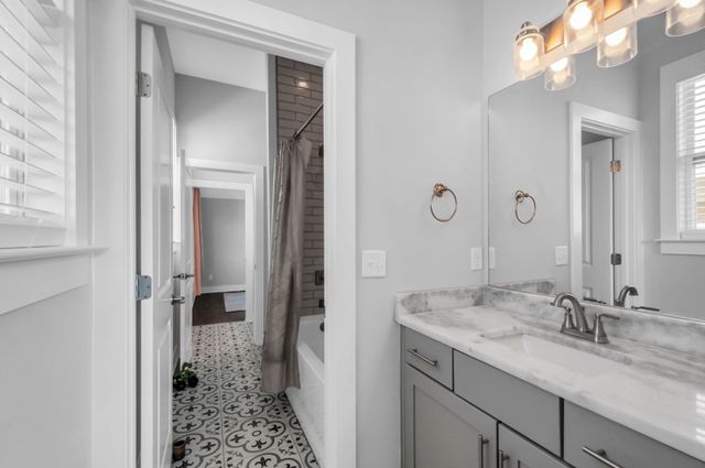 64 Twin St, Nashville, TN 37209