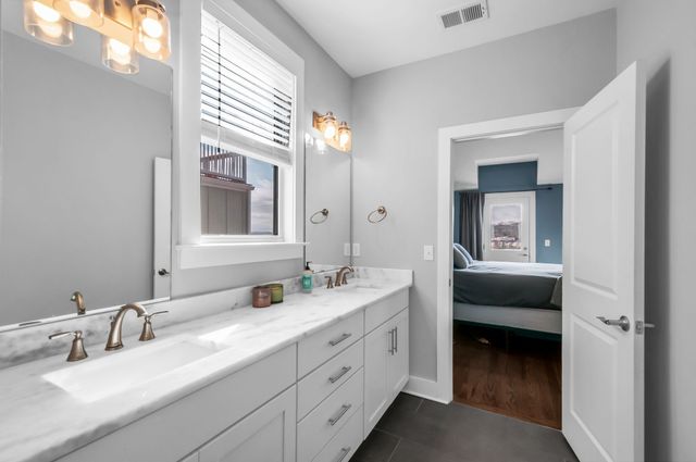 64 Twin St, Nashville, TN 37209