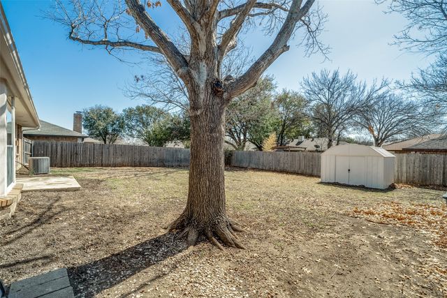 2713 Ridge Road N, Fort Worth, TX 76133