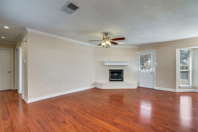 2713 Ridge Road N, Fort Worth, TX 76133