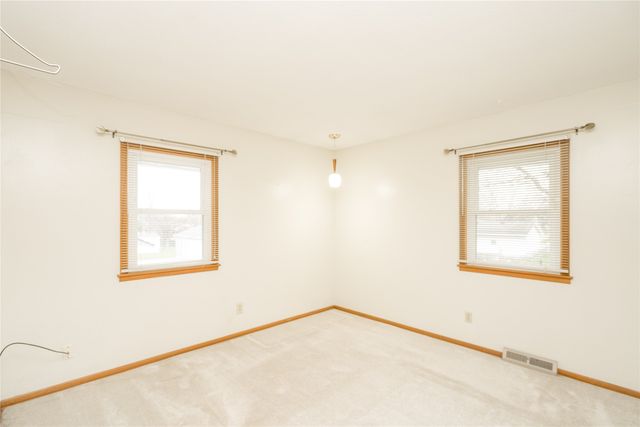 213 NE Crestmoor Place, Ankeny, IA 50021