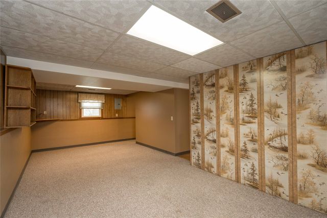 213 NE Crestmoor Place, Ankeny, IA 50021