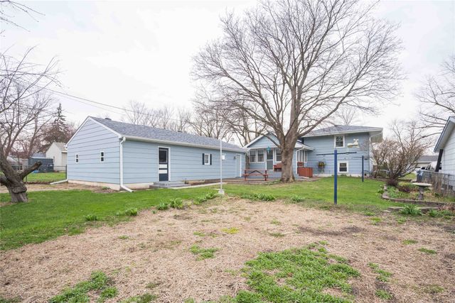 213 NE Crestmoor Place, Ankeny, IA 50021