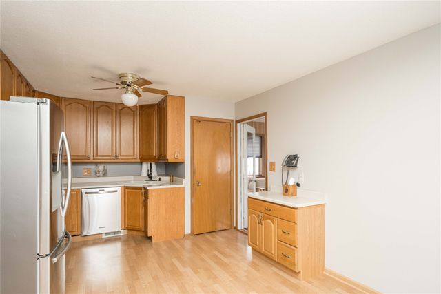 213 NE Crestmoor Place, Ankeny, IA 50021