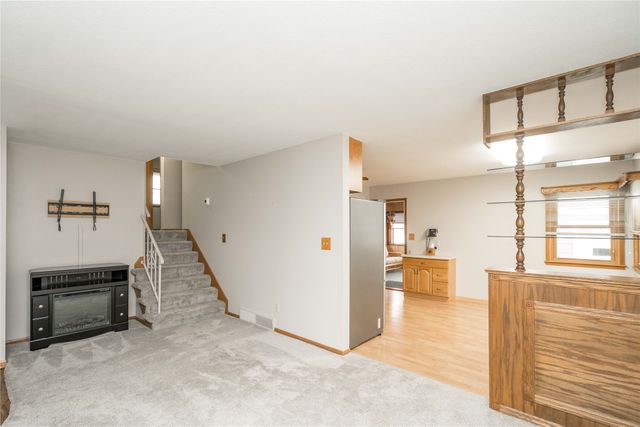 213 NE Crestmoor Place, Ankeny, IA 50021