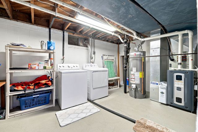 3924 Clinton Avenue, Des Moines, IA 50310