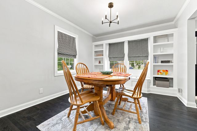 3924 Clinton Avenue, Des Moines, IA 50310