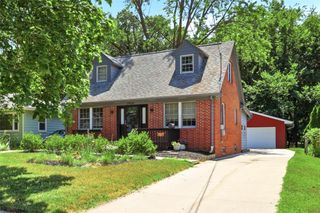 3924 Clinton Avenue, Des Moines, IA 50310