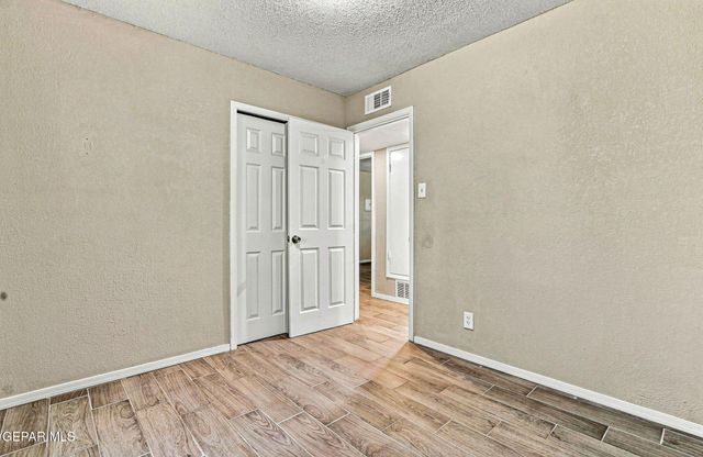 11524 MEADOWBROOK Drive, El Paso, TX 79936