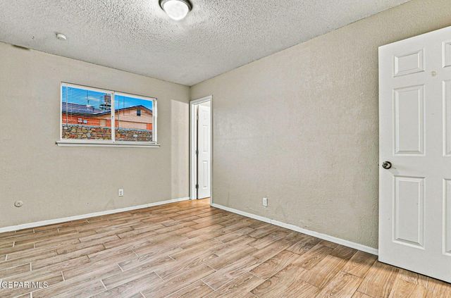 11524 MEADOWBROOK Drive, El Paso, TX 79936
