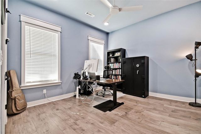 6724 Garden Trail Avenue, Springdale, AR 72762