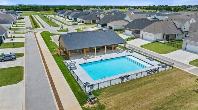 6724 Garden Trail Avenue, Springdale, AR 72762